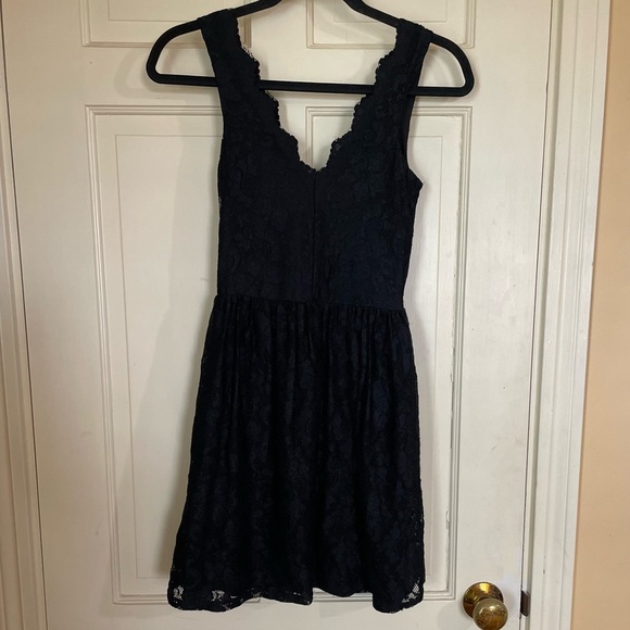 Asos Women's Black Lace and Chiffon Fit and Flare Dress Size 4 Beautiful - Picture 1 of 11
